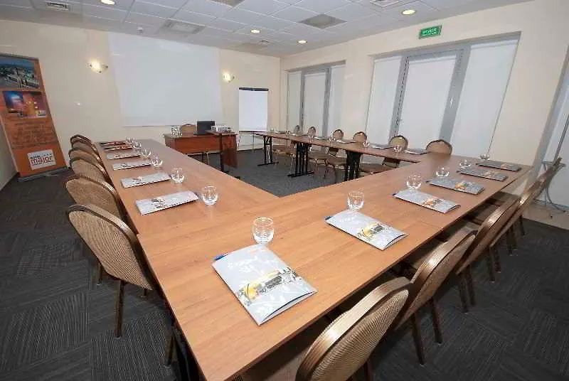 H6 Major Aparthotel Travel & Business, Free Parking Krakow Hotel