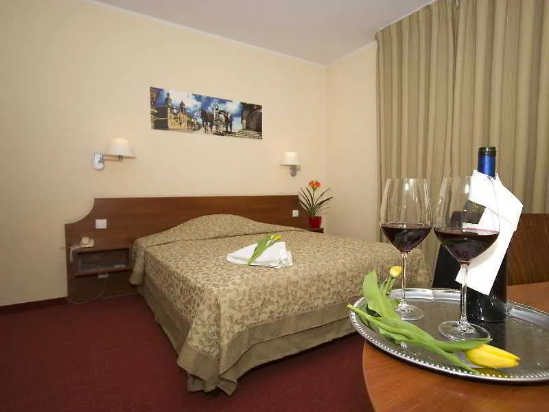 ***  Hotel Major Budget Cracovia Polonia